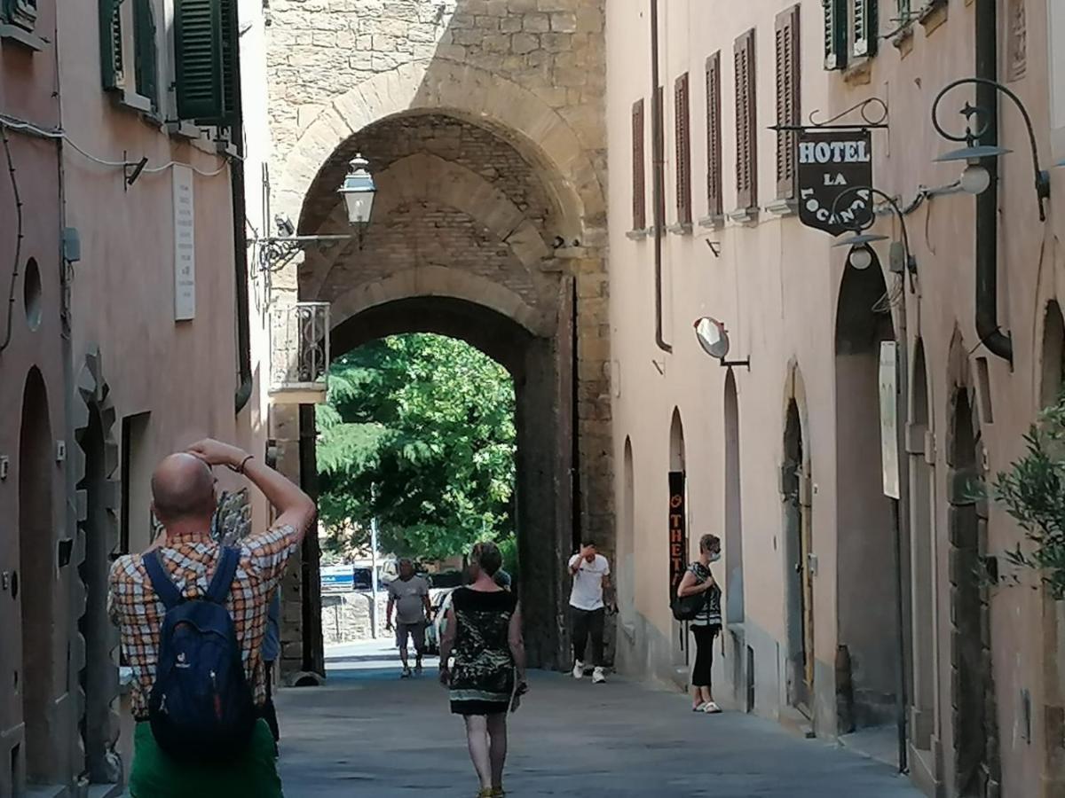 Camere La Torre Volterra Buitenkant foto